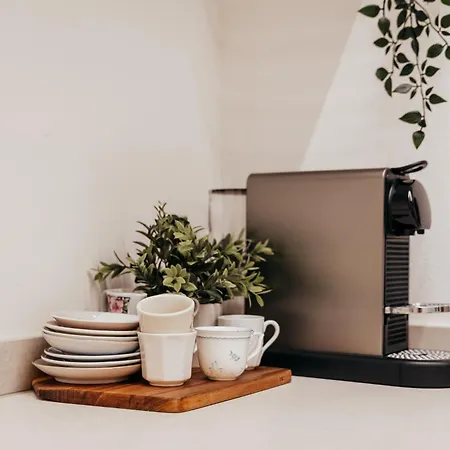 44 Market Place * La Spezia